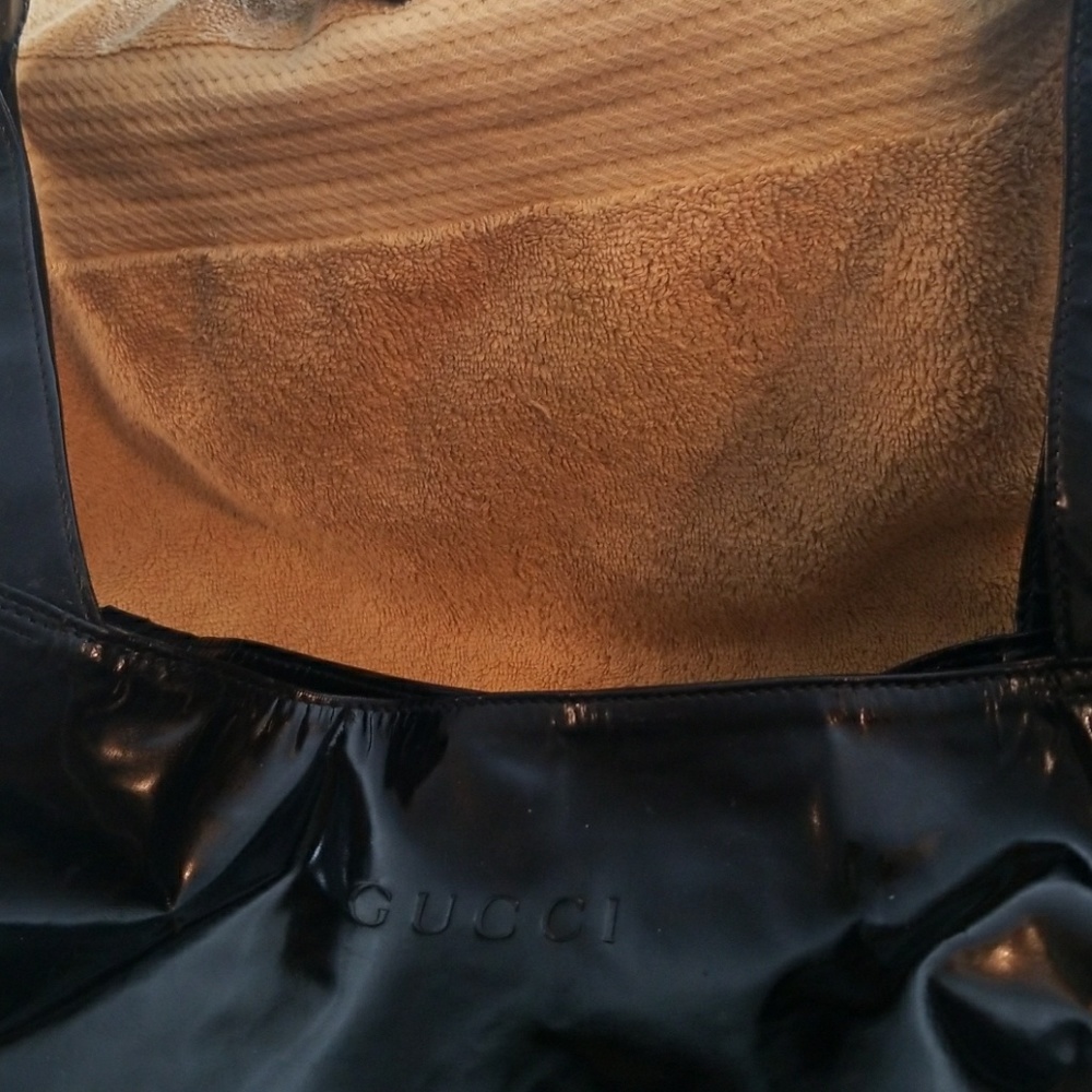 AUTHENTIC GUCCI  PURSE